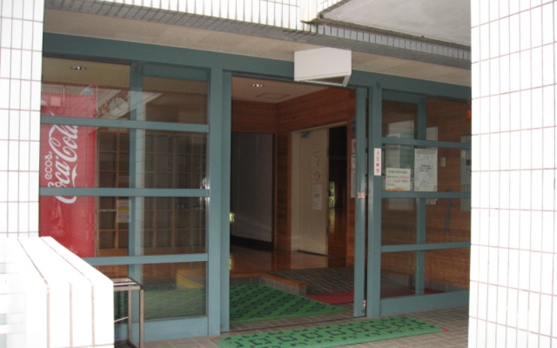 清水清見潟公園SC内観