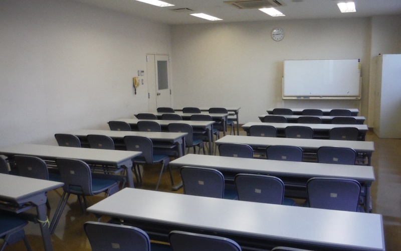 西ケ谷総合運動場野球場会議室